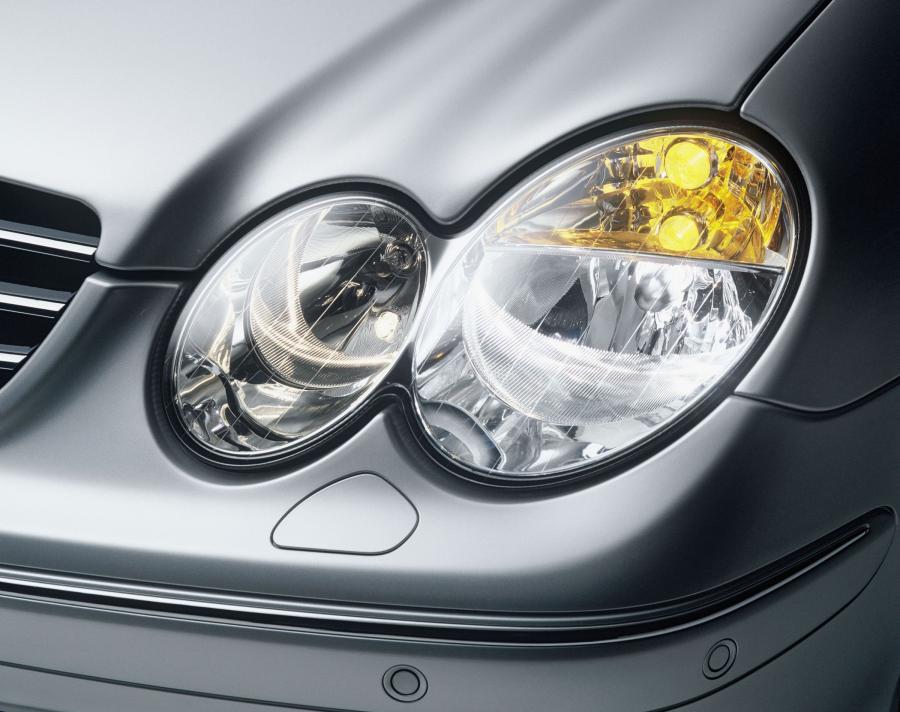  Mercedes-Benz CLK-Class 2003 года  (фото 85 из 163)